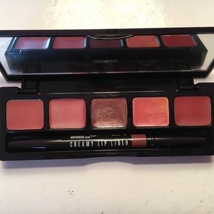 Bobbi Brown lip palette